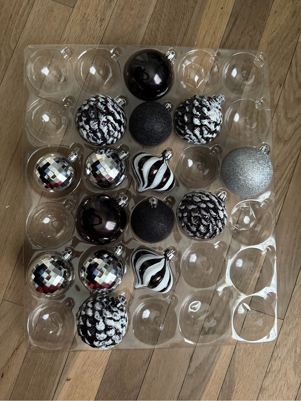 Holiday Ornament Set - Black & Silver Decorative Baubles